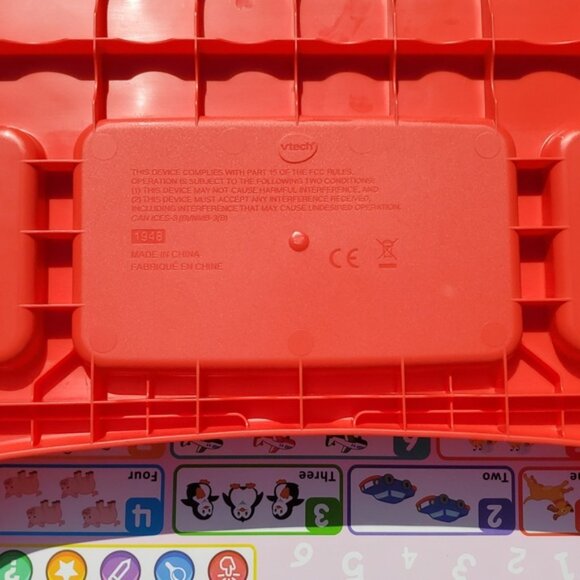 VTech Touch and Learn Activity Desk Deluxe - Red & Blue - Pre-Owned - Picture 10 of 16
